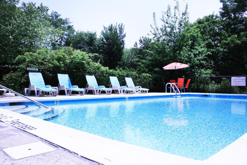 סאות'האמפטון The Easterner Motel מראה חיצוני תמונה